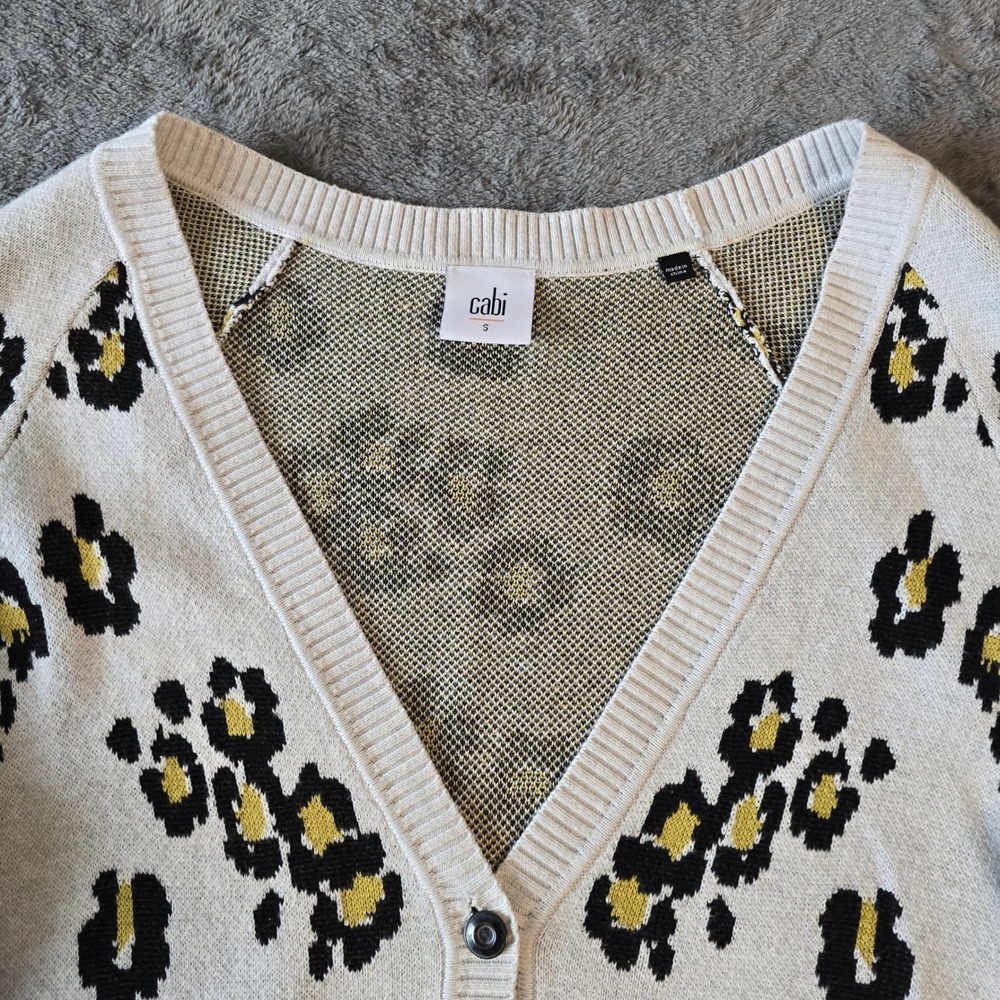 Cabi 5277‎ Leopard Floral Knit Cardigan Sweater Button Front Beige Yellow S - Picture 5 of 15